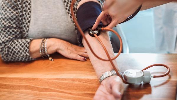 牙结石是否会导致牙齿松动