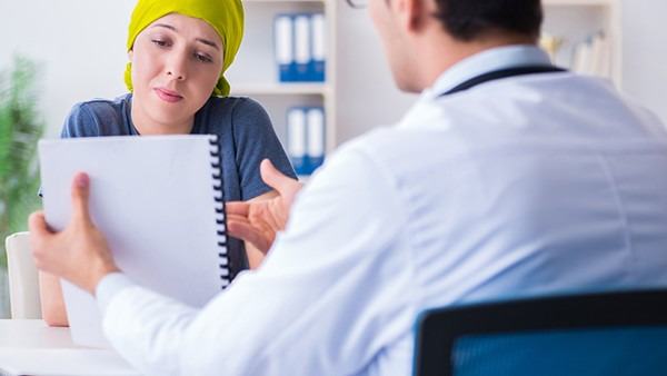 咽喉肿痛引起的耳朵痛怎么治