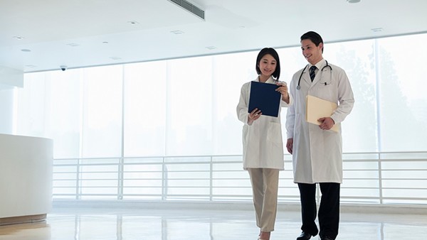 咯血治疗中的注意事项