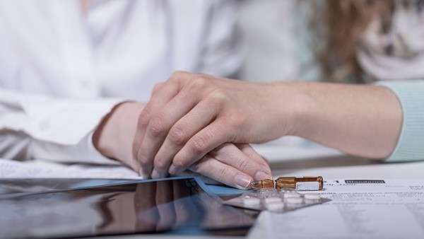 鼻塞如何通过耳鼻喉科治疗