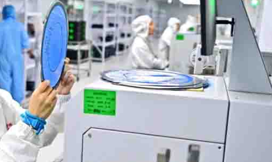 华东医药新药马来酸美凡厄替尼获批上市，为非小细胞肺癌患者带来新希望